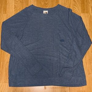 The North Face Women’s Heather Blue Long Sleeve Crewneck Lightweight